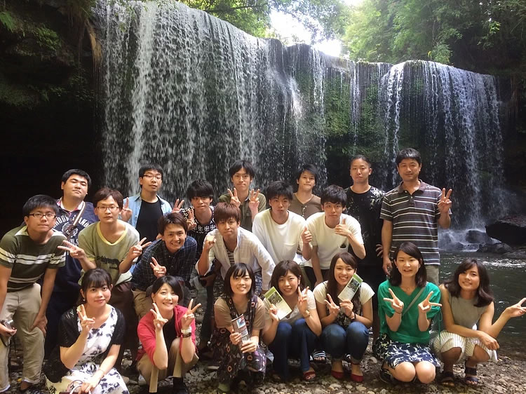 H29 year course trip (Aso) 5 九州大学薬学部分子病態解析学